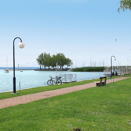 Holiday Home Balatontourist Fuered-1 By Interhome Балатонфюред Экстерьер фото